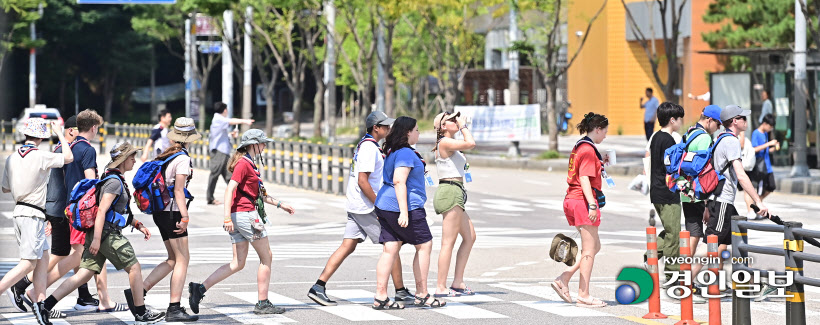 인천에서 휴식중인 잼버리 대원들