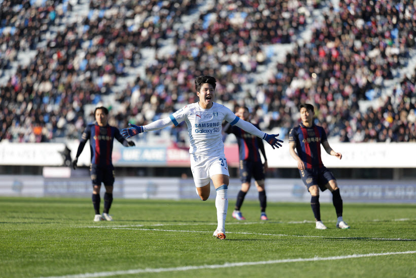 Suwon Samsung’s Kim Joo-chan Seals Dramatic Victory with Comeback Goal in ‘Suwon Derby’