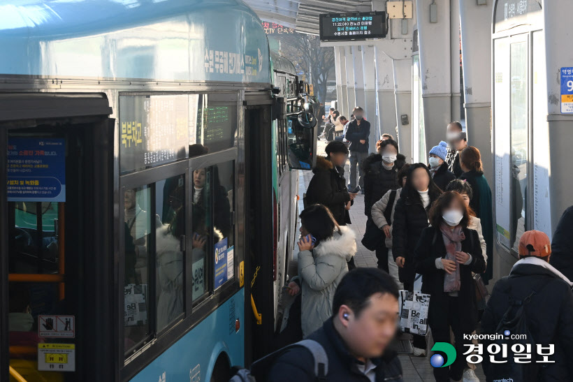 경진여객 총파업 돌입 정류장 스케치 (21)