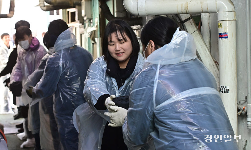 포토앤스토리 온정 연탄봉사