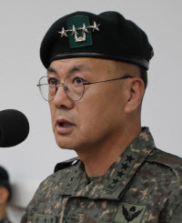 강호필 제6대 지상작전사령관 겸 지상군구성군사령관