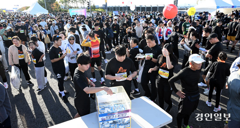 [포토] 평택항 마라톤대회 힘찬 출발25