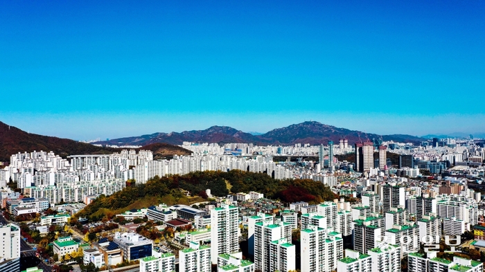 군포 산본신도시 전경. 1기 신도시 중 한 곳으로 조성됐다. /군포시 제공