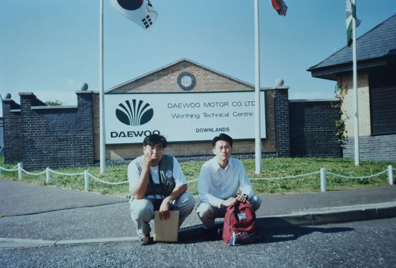 대우그룹 해외 탐방에 참여했던 원대로 대표(사진 오른쪽)/원대로 제공