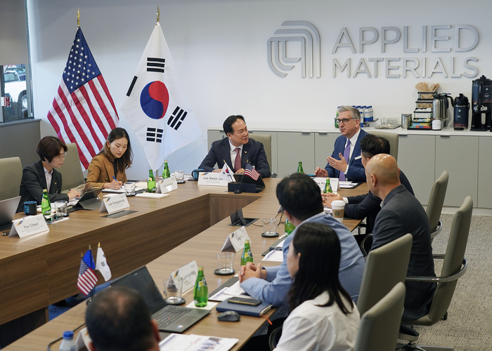 오산시 지리적 이점을 설명하는 이권재시장/오산시제공