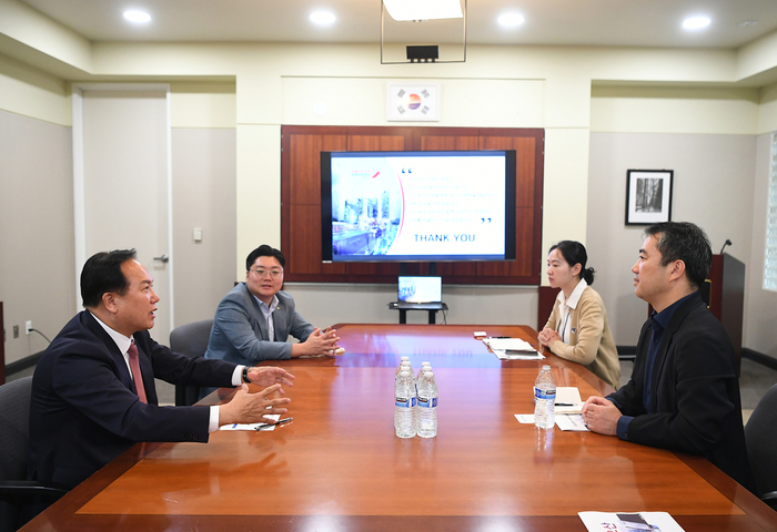 이권재 오산시장, KOTRA 실리콘밸리 무역관 면담 모습/오산시제공