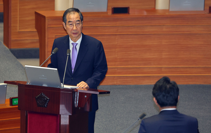 한덕수 국무총리가 10일 저녁 국회에서 열린 본회의 외교·통일·안보 분야 대정부질문에서 윤상현 의원의 질의에 답하고 있다. 2024.9.10 /연합뉴스 제공