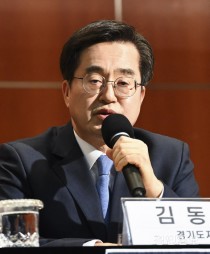 오세훈과 인증샷… 여당 후보들 '마케팅 후끈' 야당은 '미지근'