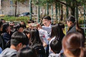 국힘 이형섭 '의정부 초통령' 된 사연은?… 학생 눈높이 약속으로 인기몰이