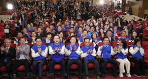 경기는 '파란 물결' 압승… 국민의힘 1석 줄고 개혁신당은 입성