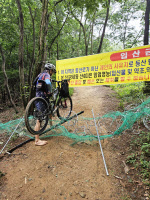 수십년 등산로에 철조망… 산주 vs 산객, 골 깊은 갈등