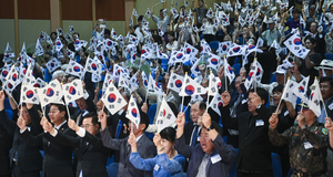 김동연, 윤 정부 역사관 비판 “쪼개진 광복절, 경기도 다른 길 가겠다”