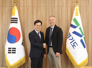 “경기도 기회소득 혁신적인 정책”… 사회복지 세계적 석학 루크쉐퍼 극찬