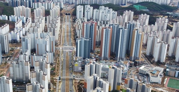 ‘준강남’ 과천의 질주… 8월 ‘국민면적’ 집값 22억 돌파